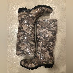 Brand new UGG rain boots